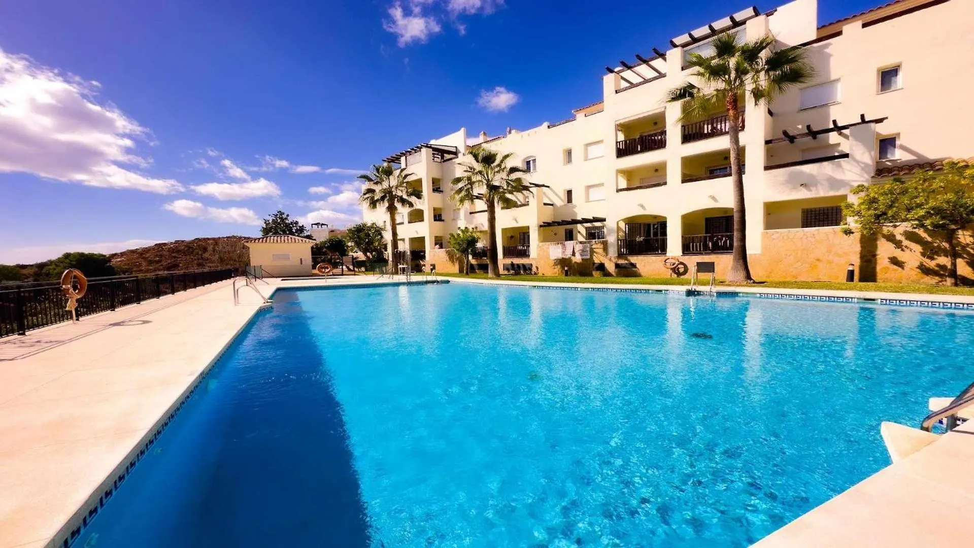 Precioso Atico Cronos Golf Apartment Benalmadena